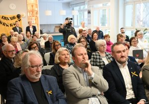 Na zdjęciu m.in.: wiceprezydent Gdyni Tomasz Augustyniak, Maciej Dobbek, przewodniczący Rady Dzielnicy Obłuże i Andrzej Gorbacz, wiceprzewodniczący Rady Dzielnicy Pog&oacute;rze oraz seniorzy