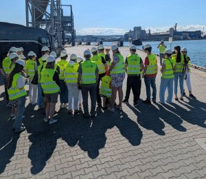 Mieszkańcy zwiedzają Port Gdynia