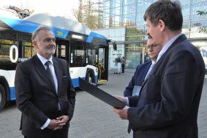 Prezydent Gdyni Wojciech Szczurek odbiera nagrodę Lidera Transportu Publicznego 2018 // fot. Agnieszka Wołowicz-Bińkowska