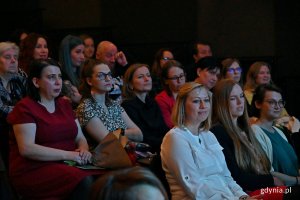Bibliotekarze uczestniczący z obchodach Dnia Bibliotekarza w Konsulacie Kultury // fot. Magdalena Czernek