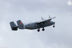Akcja transportu serca do przeszczepu na lotnisku w Babich Dołach, fot. kmdr ppor. Marcin Braszak / www.blmw.wp.mil.pl