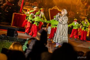 Gdyńskie mikołajki w muszli koncertowej na placu Grunwaldzkim (fot. Kamil Złoch)