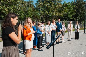  Zgromadzeni goście na placu apelowym