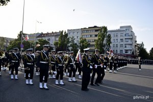 Na ulicach Gdyni odbył się capstrzyk poprzedzający Święto Marynarki Wojennej // fot. Paweł Kukla