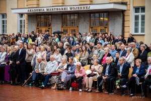 Uroczystość promocji na stopnie oficerskie dla absolwentów kursów oficerskich na Akademii Marynarki Wojennej w Gdyni (fot. Kamil Złoch)