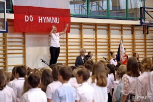 Uczniowie SP nr 48 biorą udział w konkursie "Do hymnu" // fot. Przemysław Kozłowski