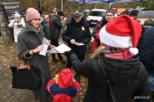 Pokaz palenia w piecu metodą odgórną na Małym Kacku, fot. Michał Puszczewicz