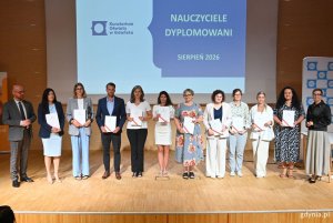 Nauczycielki i nauczyciele dyplomowani (fot. Magdalena Starnawska)