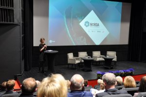 Wiceprezydent Gdyni Katarzyna Gruszecka Spychała otwiera konferencję nt. projektu „NORDA – Północny Biegun Wzrostu” / fot. Dorota Nelke