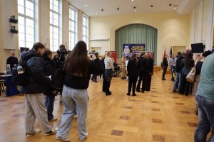 Akademię Marynarki Wojennej odwiedziły tłumy studentów poszukiwaniu praktyk i pracy