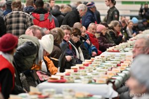 Miejska wigilia dla osób samotnych i potrzebujących. Fot. Michał Puszczewicz