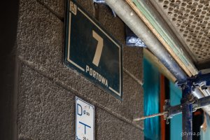 Prace remontowe dotowane przez miasto – budynek przy ul. Portowej 7 (fot. Kamil Złoch)