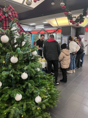 Kiermasz świąteczny na Hali Targowej (fot. materiały prasowe)