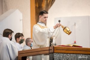 Częścią oficjalnych obchodów 95. urodzin Gdyni była niedzielna msza święta z honorową asystą wojskową // fot. Karol Stańczak
