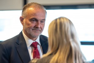W konferencji uczestniczył prezydent Gdyni Wojciech Szczurek // fot. Dawid Linkowski