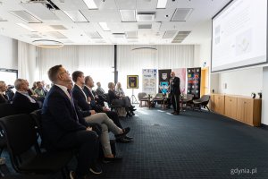 Doktor Robin Ireland. Konferencja European Healthy Stadia Network zorganizowana przez Arkę Gdynia, Gdański Uniwersytet Medyczny i Gdyńskie Centrum Zdrowia (fot. Kamil Złoch)