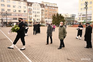 Uroczystości z okazji 11. rocznicy katastrofy smoleńskiej. Fot. Michał Puszczewicz