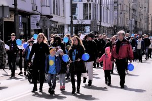 "Niebieski Marsz dla Autyzmu" przeszedł przez Gdynię // fot. Magdalena Czernek