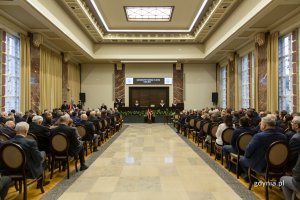 Uroczyste posiedzenie senatu uczelni odbyło się w auli im. T. Meissnera