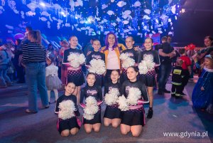 Zesp&oacute;ł Cheerleaders Gdynia Junior z panią prezydent Aleksandrą Kosiorek