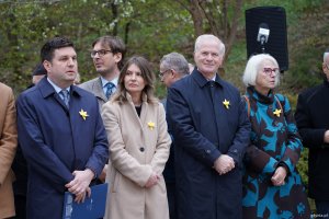 Na zdjęciu m.in.: senator Sławomir Rybicki, wiceprezydent Gdyni Maciej Zielonka oraz radne miasta: Monika Strzałkowska i Joanna Zielińska