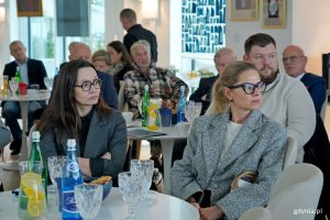 Członkowie Gdyńskiej Rady Dialogu Gospodarczego podczas spotkania w BanGlob Marinie 