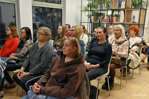 Uczestniczki spotkania &bdquo;Twoje ciało w nowym rytmie. O perimenopauzie i menopauzie&rdquo; w ramach cyklu &bdquo;Marzec Kobiet: Port Dobrostan&rdquo;