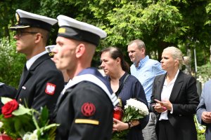na zdjęciu ludzie