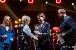 Gala finałowa X edycji Przeglądu Teatrów Amatorskich „Kurtyna” w gdyńskim Małym Kacku (fot. Paweł Budziński)