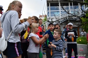 27 czerwca odbyło się pierwsze spotkanie z cyklu „Chodźcie na plac Kaszubski” skierowane do dzieci, młodzieży i dorosłych // fot. Michał Puszczewicz