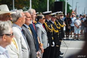 Oficjalne uroczystości z okazji Święta Wojska Polskiego w Gdyni, przy pomniku Polski Morskiej, fot. Kamil Złoch