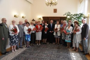 Prezydent Wojciech Szczurek wręczył medale za Długoletnie Pożycie Małżeńskie // fot. Lechosław Dzierżak