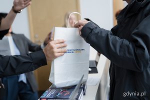 Torby z upominkami z okazji 24. Forum Gospodarki Morskiej
