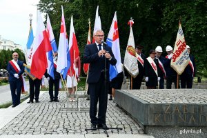 Krzysztof Dośla, przewodniczący zarządu regionu gdańskiego NSZZ „Solidarność” przemawiający podczas uroczystości z okazji 43. rocznicy strajków sierpniowych i podpisania porozumień sierpniowych // fot. Magdalena Czernek