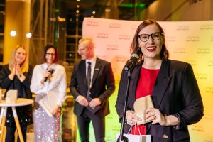 Podczas uroczystej gali przyznano prestiżowe tytuły Lidera PPNT 2025. Anna Sk&oacute;ra Cichowska - laureatka w kategorii Osobowość