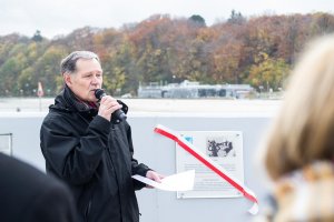 Dariusz Bogucki upamiętniony w alei Żeglarstwa Polskiego // fot. Mateusz Skowronek