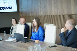 Koordynatorka projektu Aleksandra Kuklińska, główny specjalista Gdyńskiego Centrum Zdrowia na spotkaniu z instytucjami biorącymi udział w projekcie 