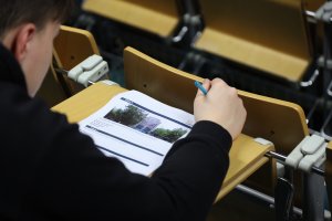 Uczniowie gdyńskich szk&oacute;ł podstawowych i ponadpodstawowych wzięli udział w II etapie Konkursu Wiedzy o Gdyni