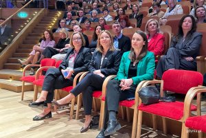 Na zdjęciu (od lewej) m.in.: wiceprezydentka Gdyni Oktawia Gorzeńska, posłanka Agnieszka Pomaska (fot. Magdalena Starnawska)