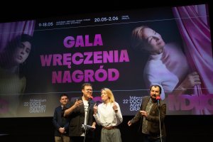 Na zdjęciu wiceprezydent Gdyni Maciej Zielonka oraz jury konkursowe: Filip Ignatowicz, Ewa Stusińska i Michał Miegoń 