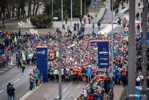 Zawodnicy zostali podzieleni na kilka stref startowych / fot. gdyniasport.pl