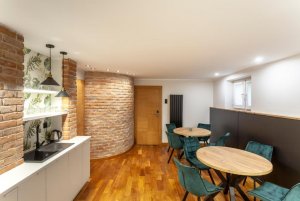 Wsp&oacute;lna kuchnia z jadalnią w obiekcie Apartamenty przy Plaży Klif