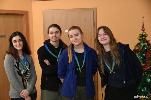 W pakowaniu paczek pomagali r&oacute;wnież m.in. harcerze i harcerki