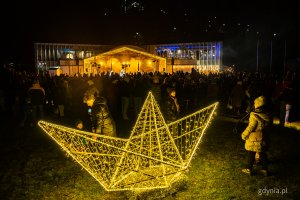 Gdyńskie mikołajki w muszli koncertowej na placu Grunwaldzkim (fot. Kamil Złoch)