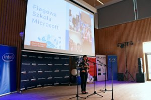 Inauguracja Zespołu Szkół nr 8 w programie Microsoft Flagship School, mówi Oktawia Gorzeńska, dyrektor szkoły, fot. Kamil Złoch
