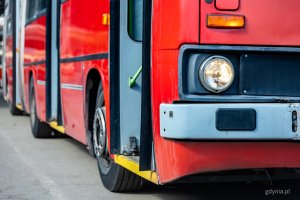 Trolejbus Ikarus 280T już w zajezdni PKT w Gdyni (fot. Kamil Złoch)