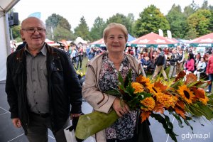 Laureaci konkursu "Gdynia w Kwiatach" odebrali z rąk przewodniczącej Rady Miasta Joanny Zielińskiej nagrody i wyróżnienia // fot. Przemysła Świderski