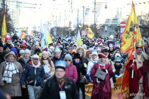 Orszak Trzech Kr&oacute;li na ulicach Gdyni 