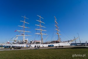 &bdquo;Dar Młodzieży&rdquo; zacumowany przy Nabrzeżu Pomorskim