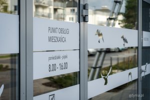 Nowo otwarty Punkt Obsługi Mieszkańców Urzędu Miasta Gdyni na Chwarznie-Wiczlinie, w lokalu przy ul. Tęczowej 37 (fot. Kamil Złoch)